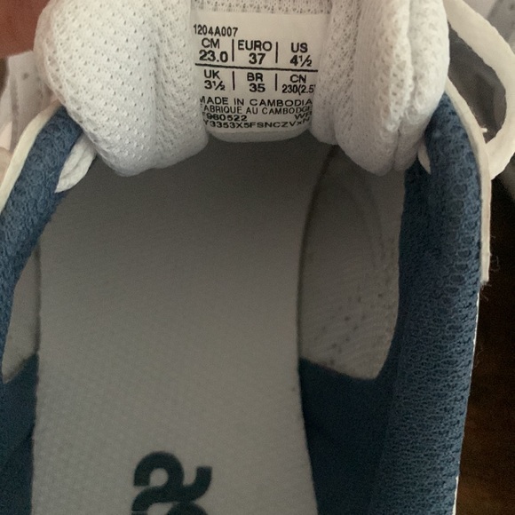 EUC! ASICS kid sneaker - Picture 5 of 5